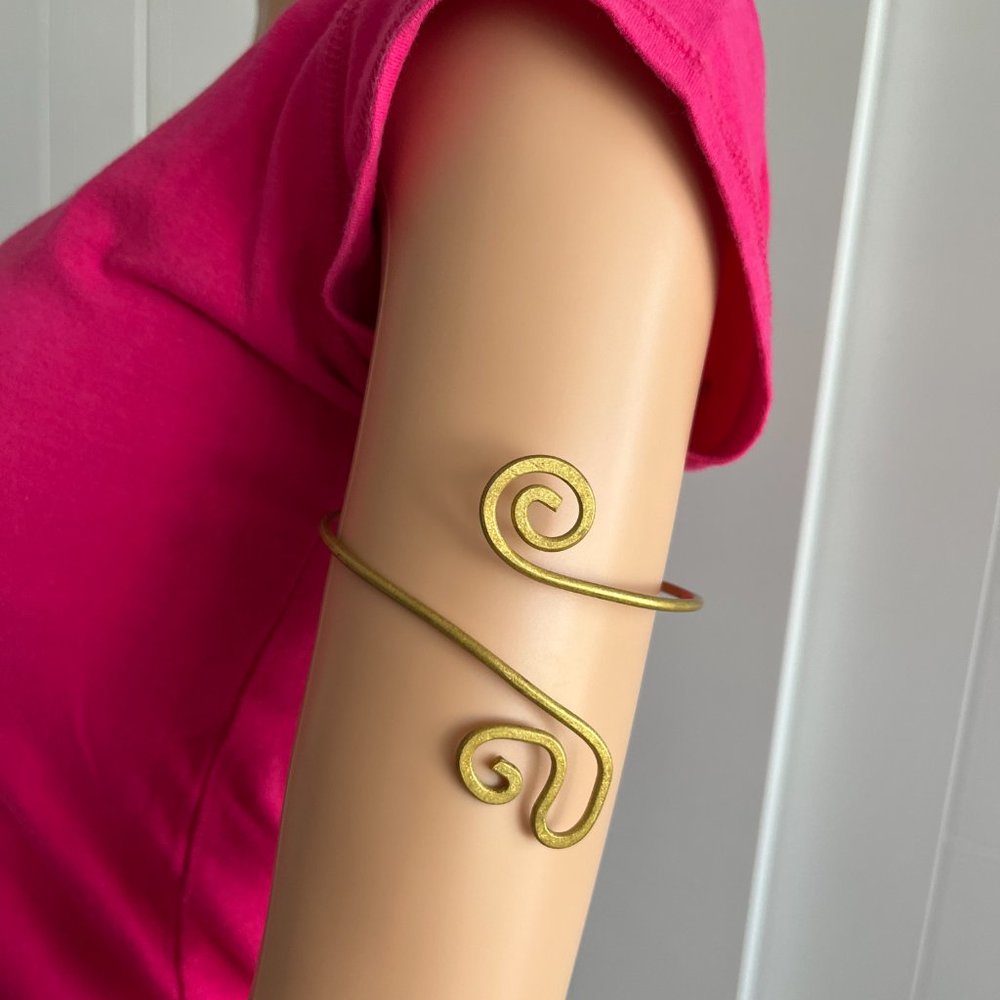 Arm - Picture 3 of 14